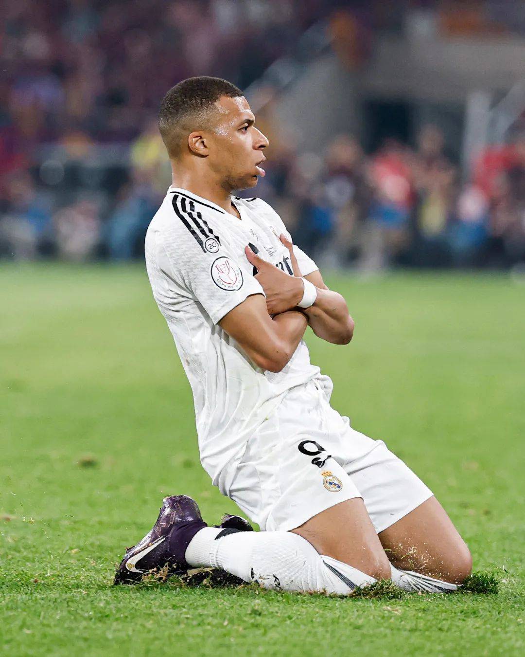 ayx官网法兰克福迎国王杯关键赛；今夜门线救险；引发热议；资深球员宣示担当的简单介绍