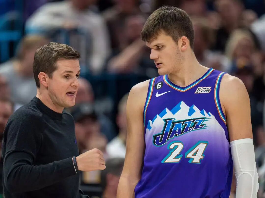 ayx包含今晚犹他爵士备战NBA季后赛，调整名单细节曝光，态度坚定，资深球员宣示担当的词条